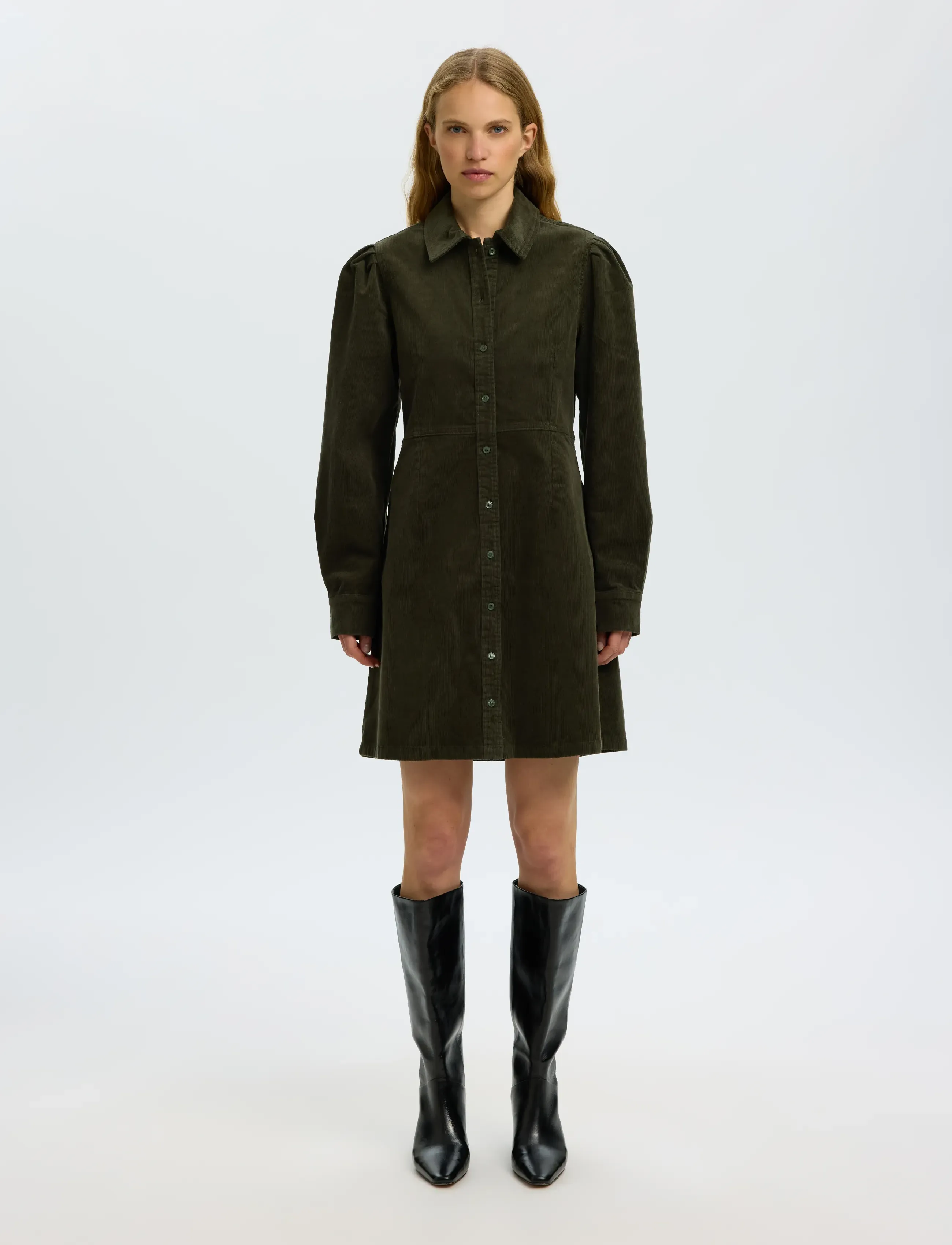 Selected SLWRUNA SHORT CORDUROY DRESS NOOS - Korta klänningar - DEEP DEPTHS / green