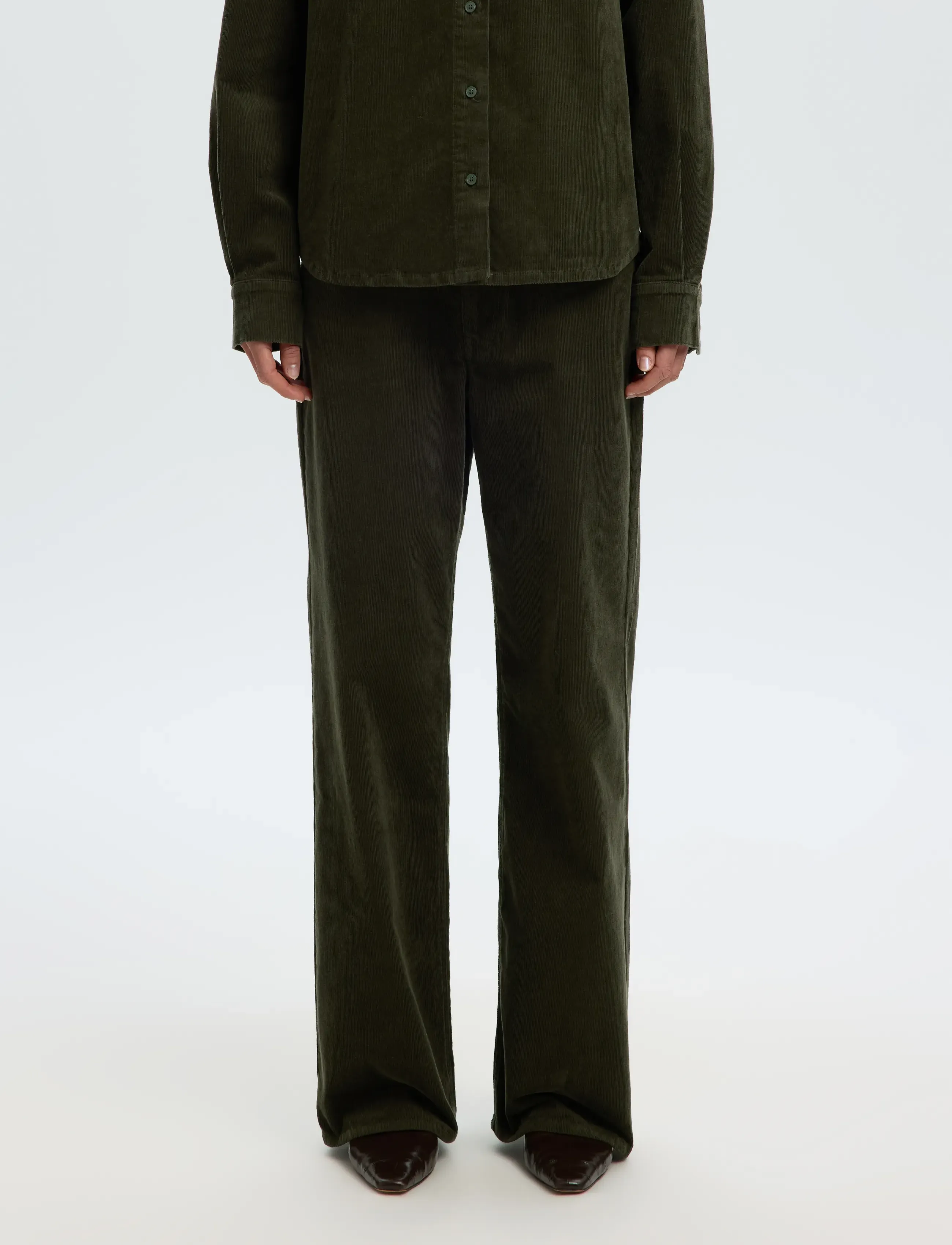 Selected SLWWIDE RUNA HW CORDUROY PANT NOOS - Bukser med brede ben - DEEP DEPTHS / khaki/green