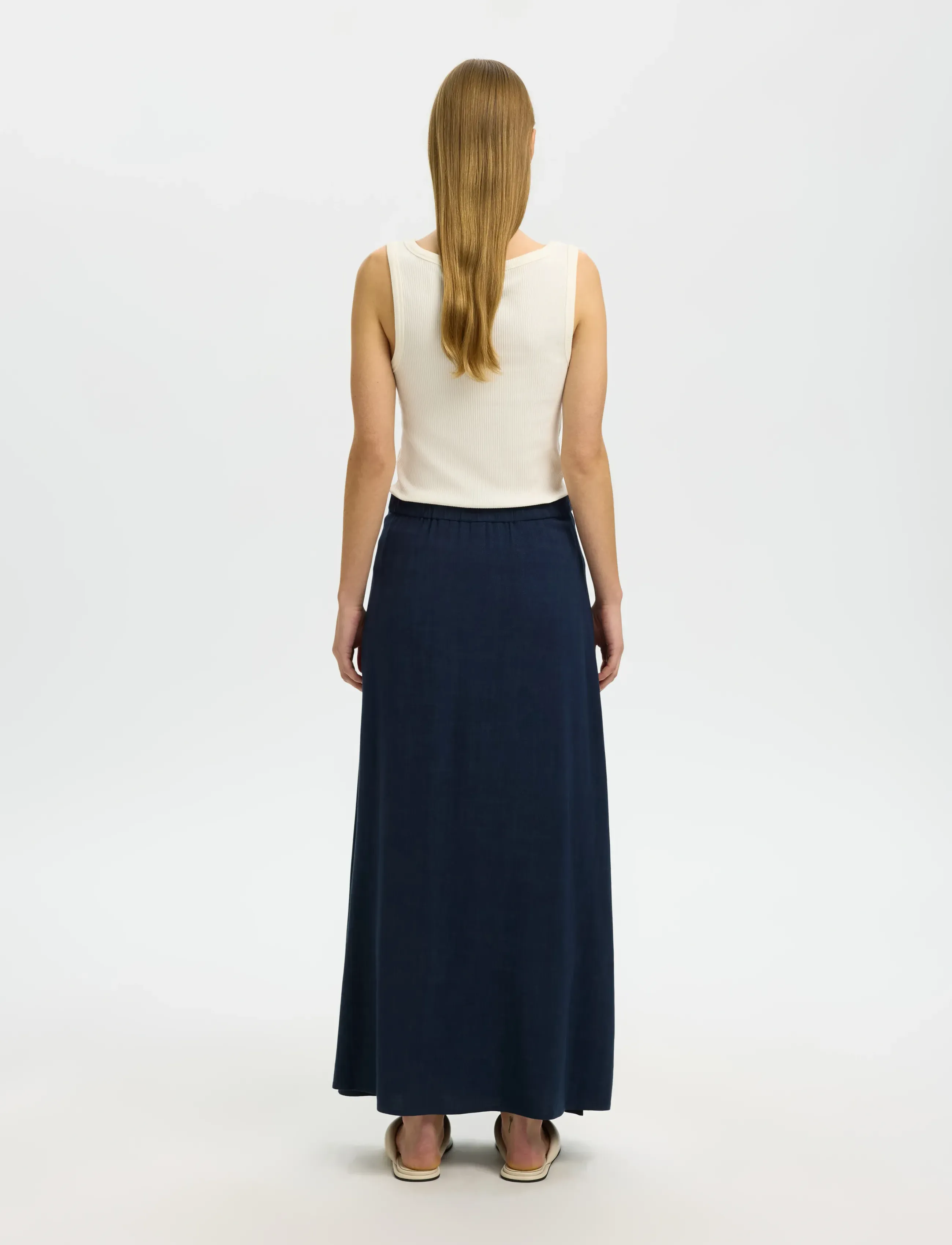 Selected - SLFVIVA HW ANKLE LINEN BLEND SKIRT NOOS - maxi nederdele - dark sapphire - 2