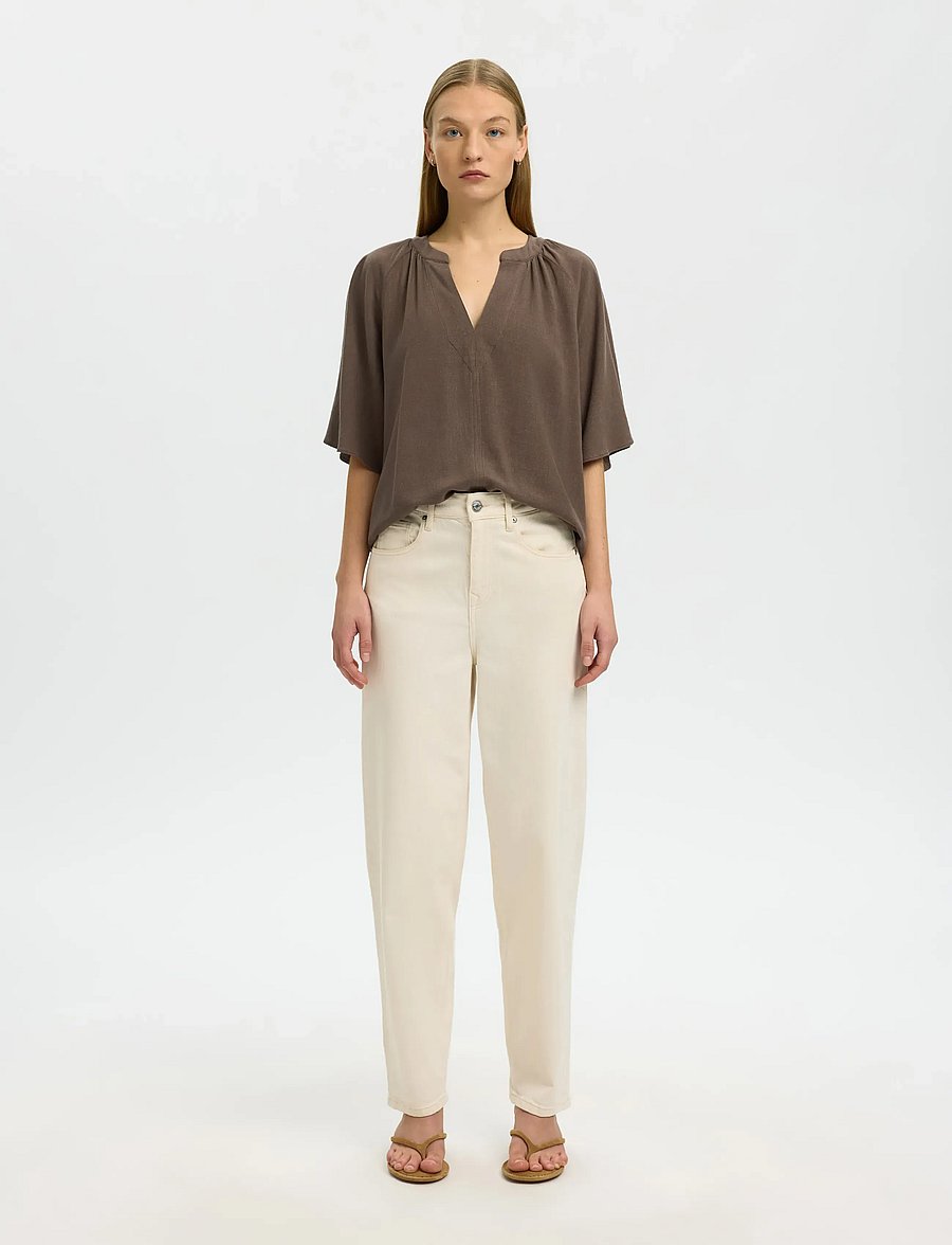 Selected - SLFVIVA 2/4 V-NECK LINEN BLEND TOP NOOS - kortærmede bluser - chocolate chip - 3