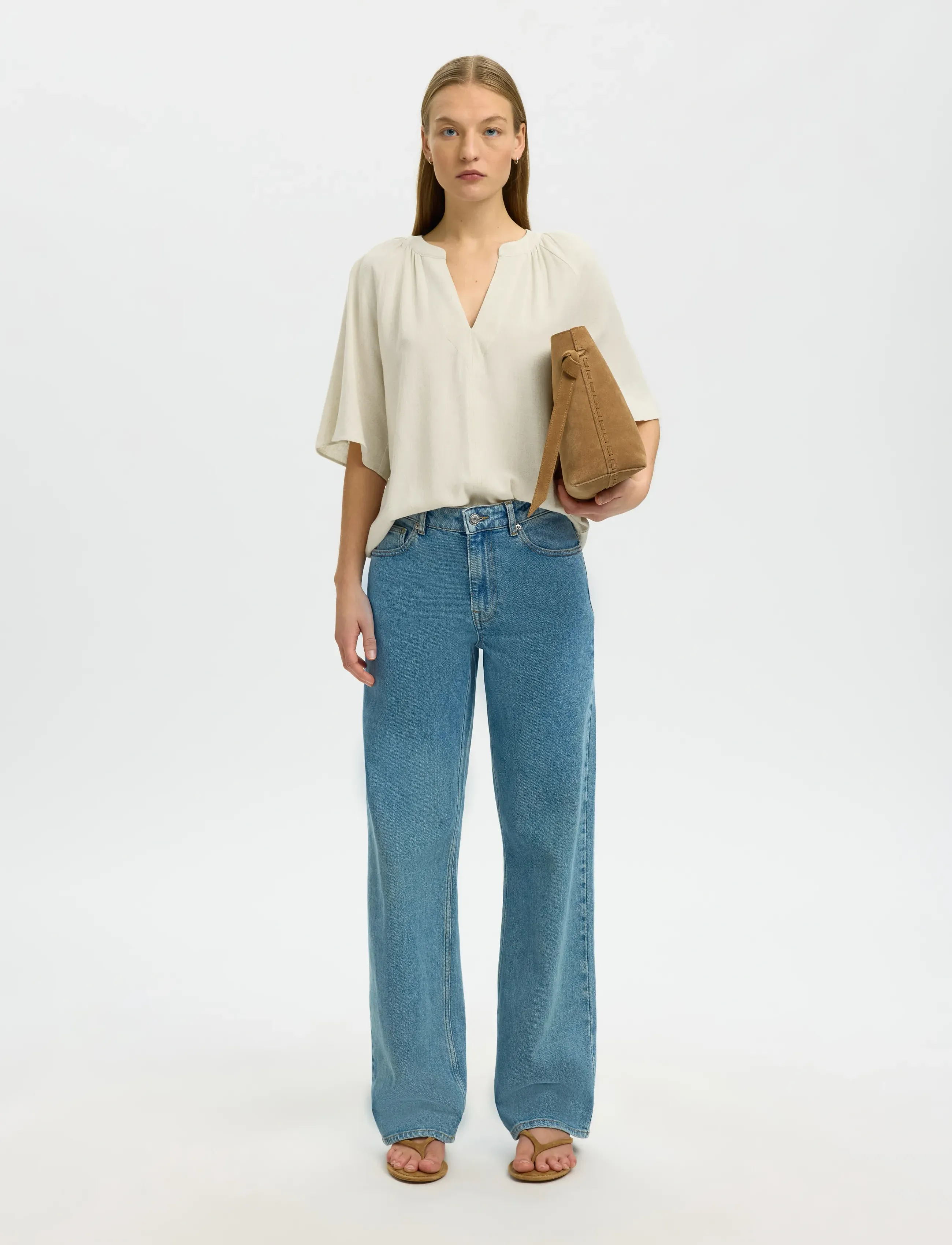 Selected - SLFVIVA 2/4 V-NECK LINEN BLEND TOP NOOS - lühikeste varrukatega pluusid - sandshell - 3