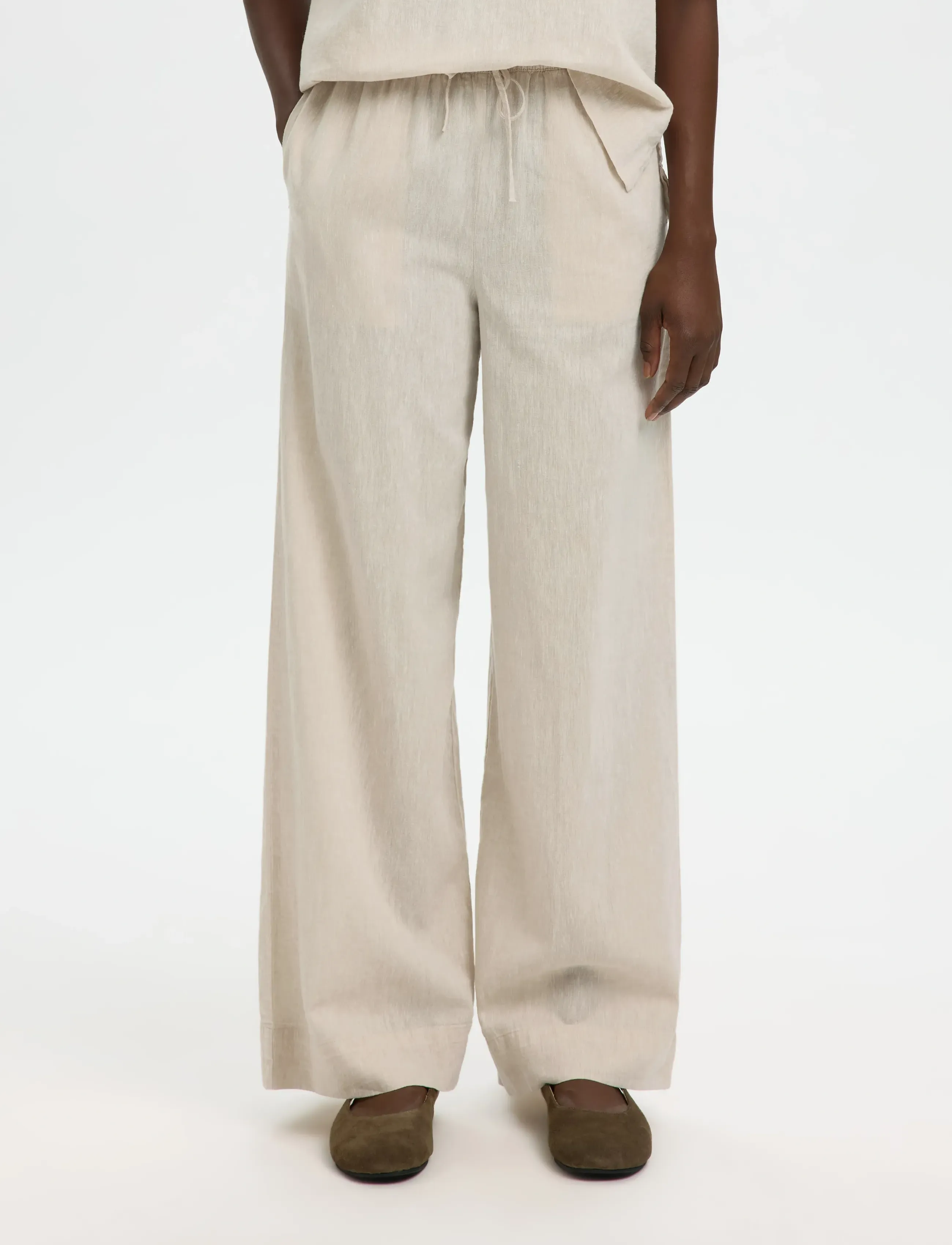 Selected SLFLUISA MW WIDE LINEN BLEND PANT NOOS - Hosen mit weitem Bein - SANDSHELL / beige