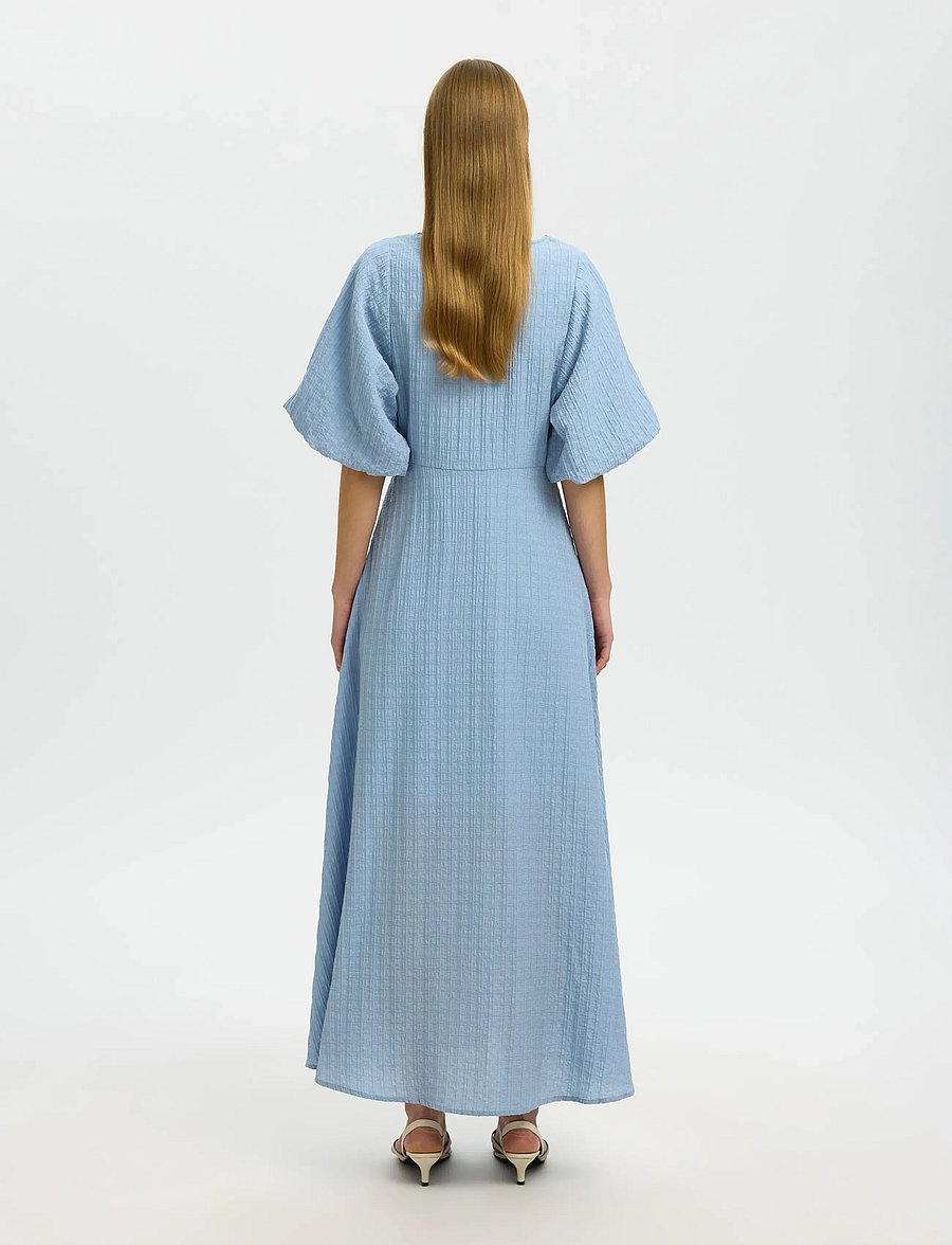 Selected - SLWMADDIE SS CLOSED BACK MIDI DRESS NOOS - midi kjoler - dusty blue - 2