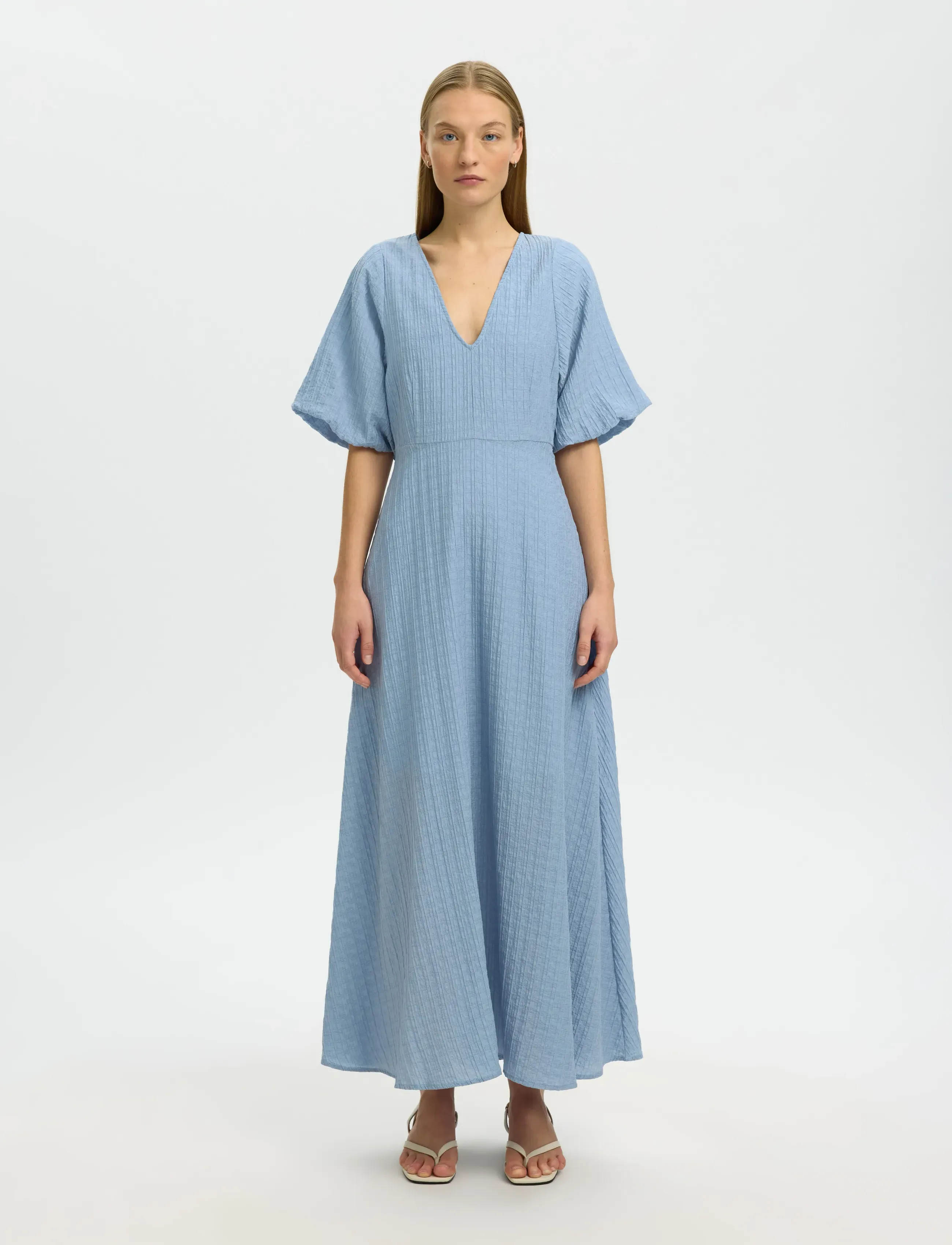 Selected - SLWMADDIE SS CLOSED BACK MIDI DRESS NOOS - midi kjoler - dusty blue - 3
