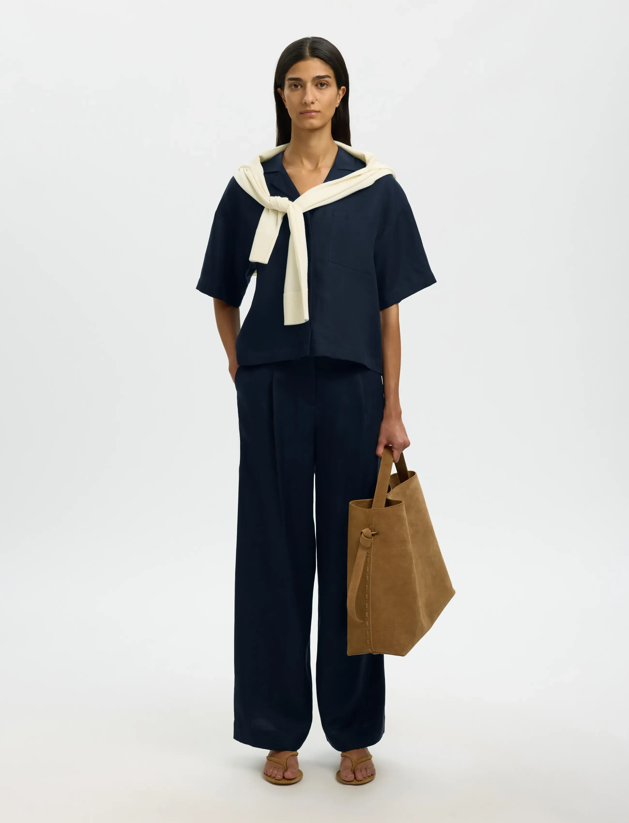 Selected - SLFLYRA 2/4 BOXY LINEN BLEND SHIRT NOOS - short-sleeved shirts - dark sapphire - 4