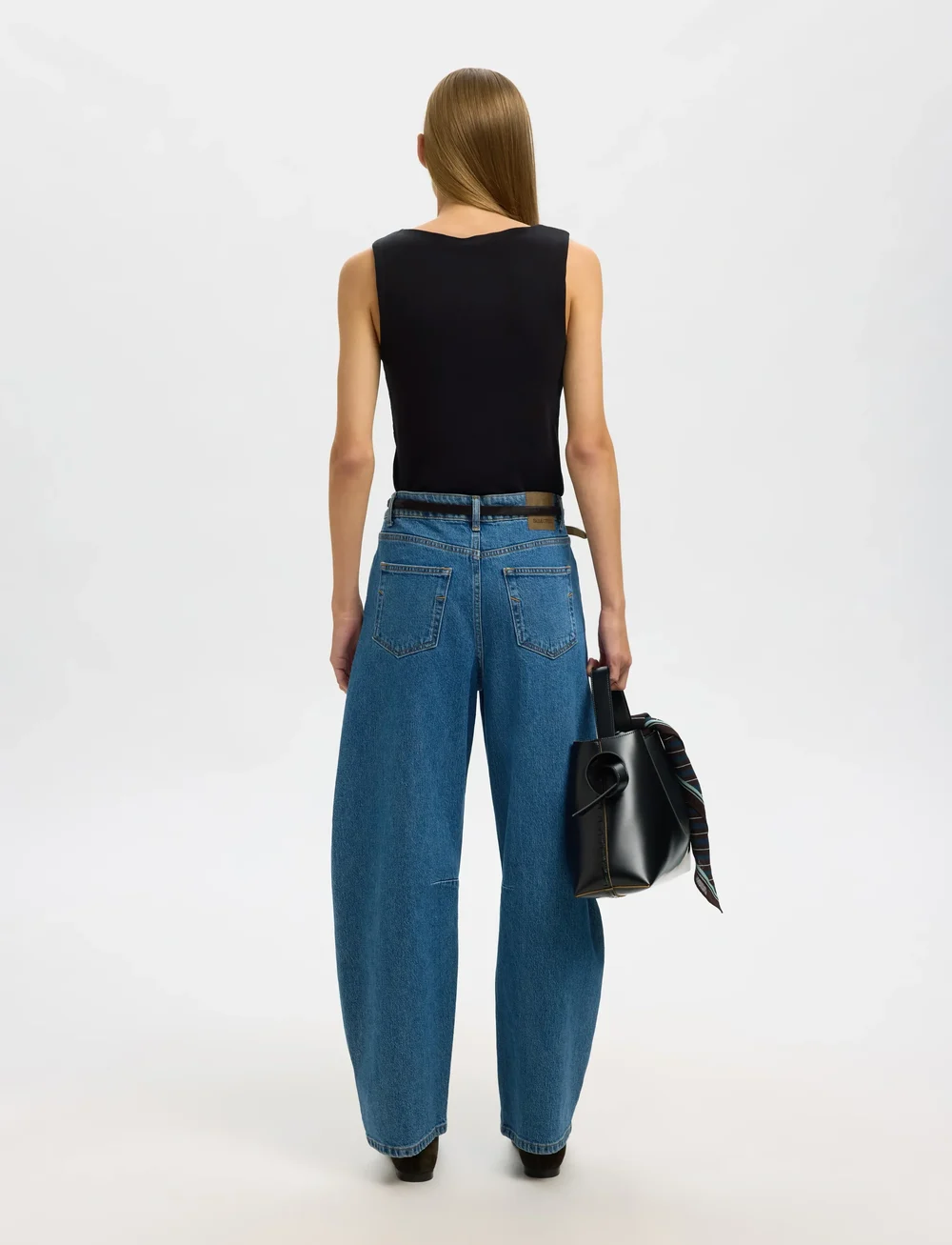 Selected - SLFMANJA SL REVERSIBLE TOP NOOS - linnen - black - 2