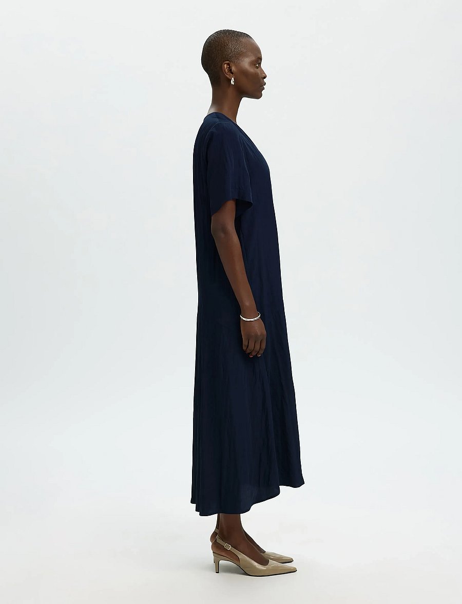 Selected - SLFIONA REGULAR 2/4 ANKLE DRESS B - kleitas ar pārlikumu - dark sapphire - 5