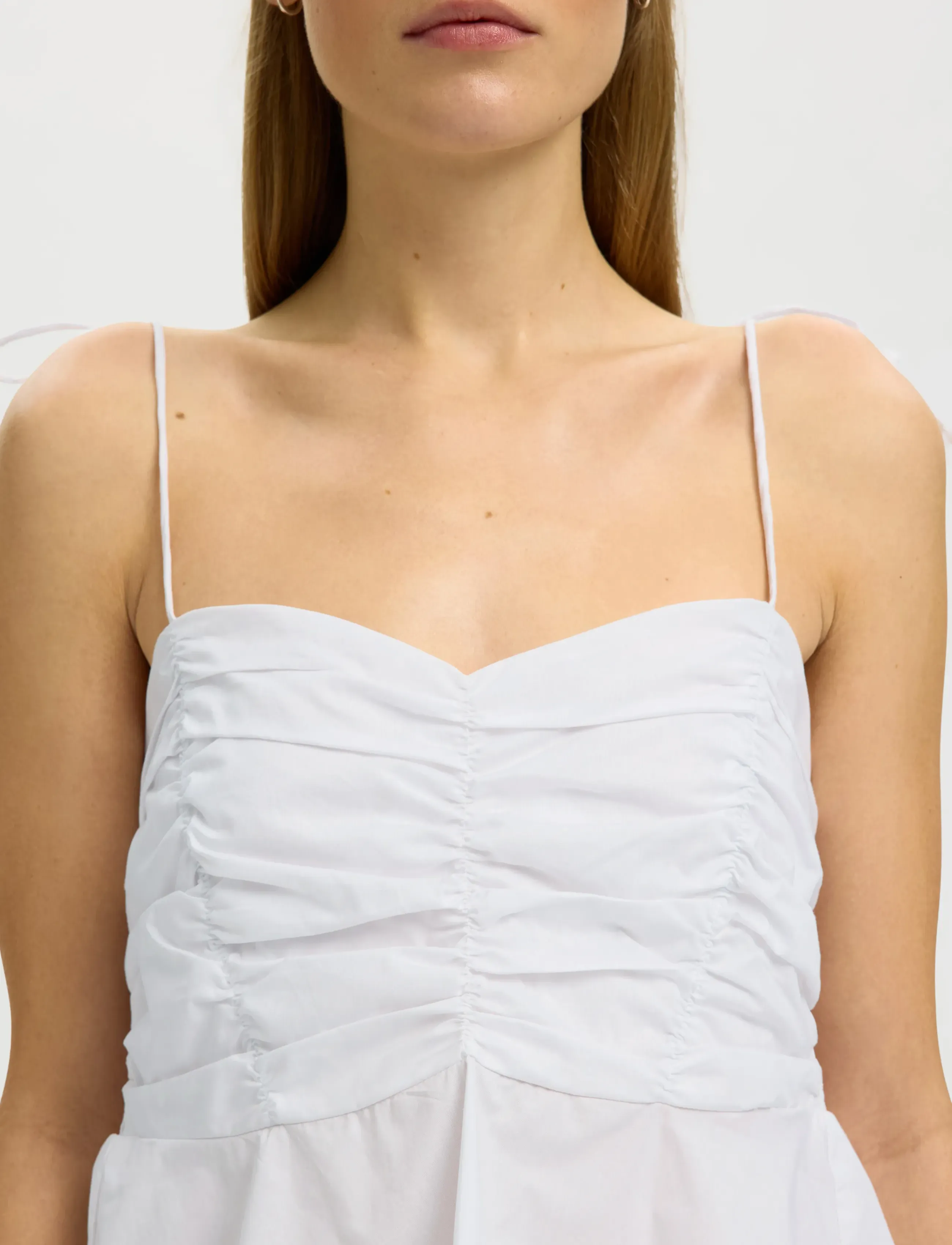 Selected - SLFDELIA STRAP TOP B - varrukateta pluusid - bright white - 4