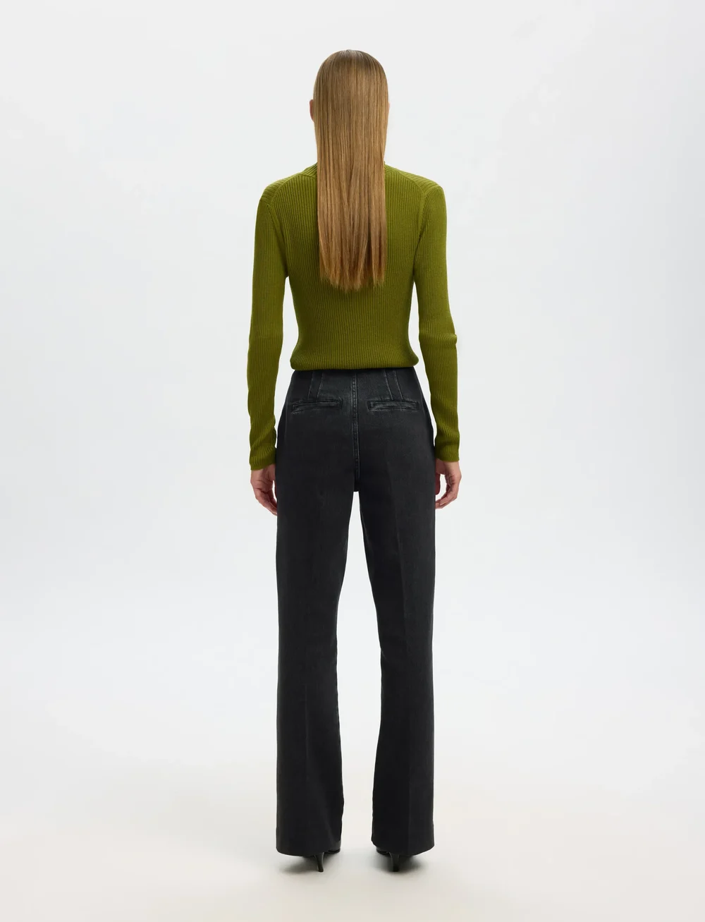 Selected - SLFJULIE-KORI HW FLARED JEANS EX - schlaghosen - black denim - 2