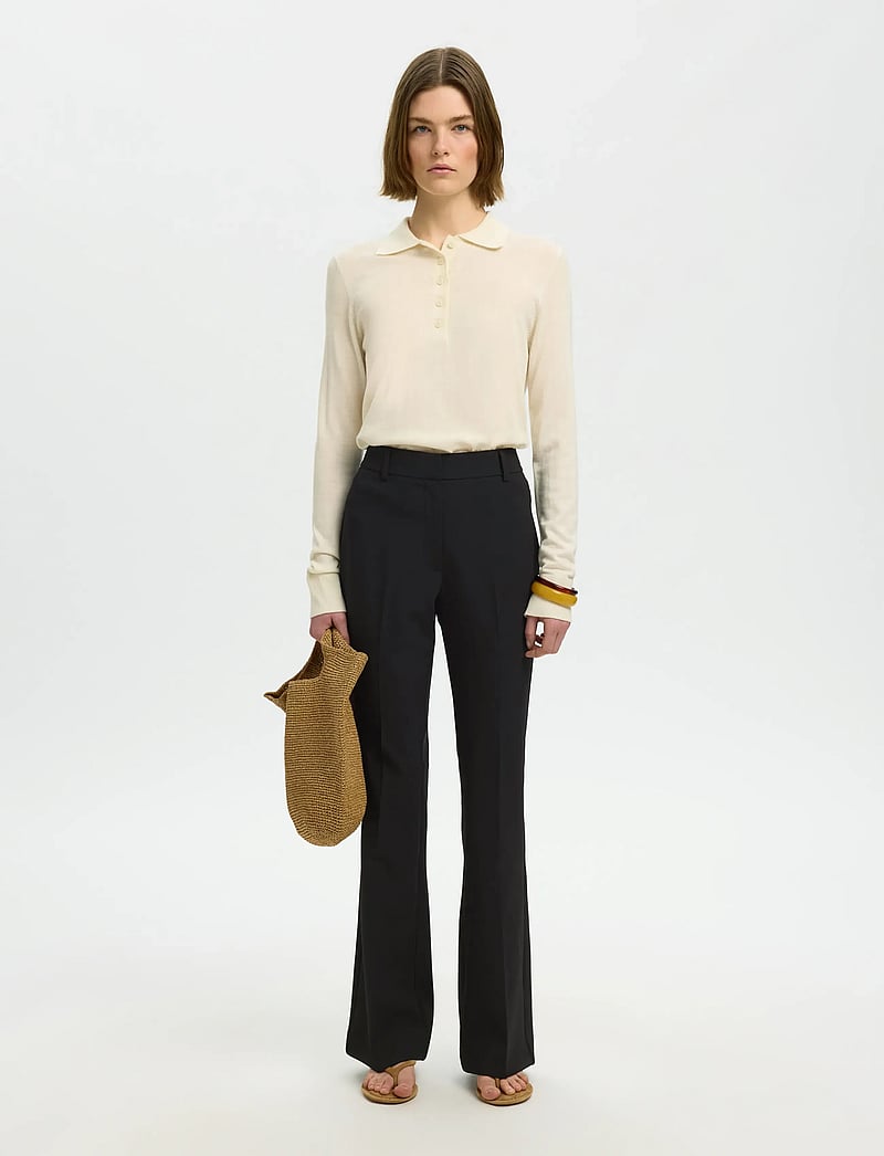 Selected - SLFRITA MW SLIM FLARED PANT FD - utsvängda byxor - black - 4