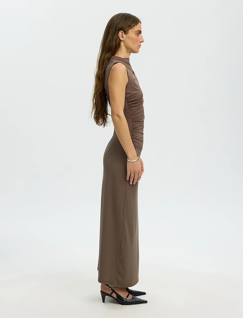 Selected - SLFMOA SL ANKLE DRESS EX - abendkleider - chocolate chip - 5
