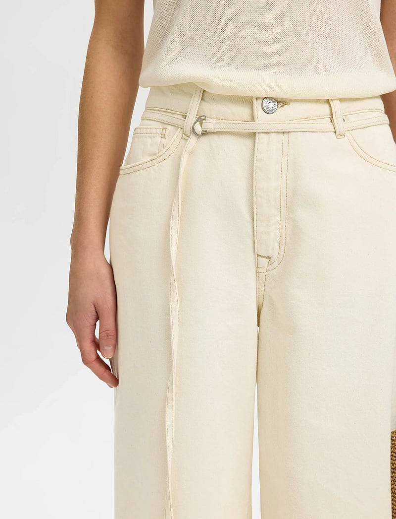 Selected - SLFTENNA MW BERMUDA DENIM SHORTS - jorts - egret - 5