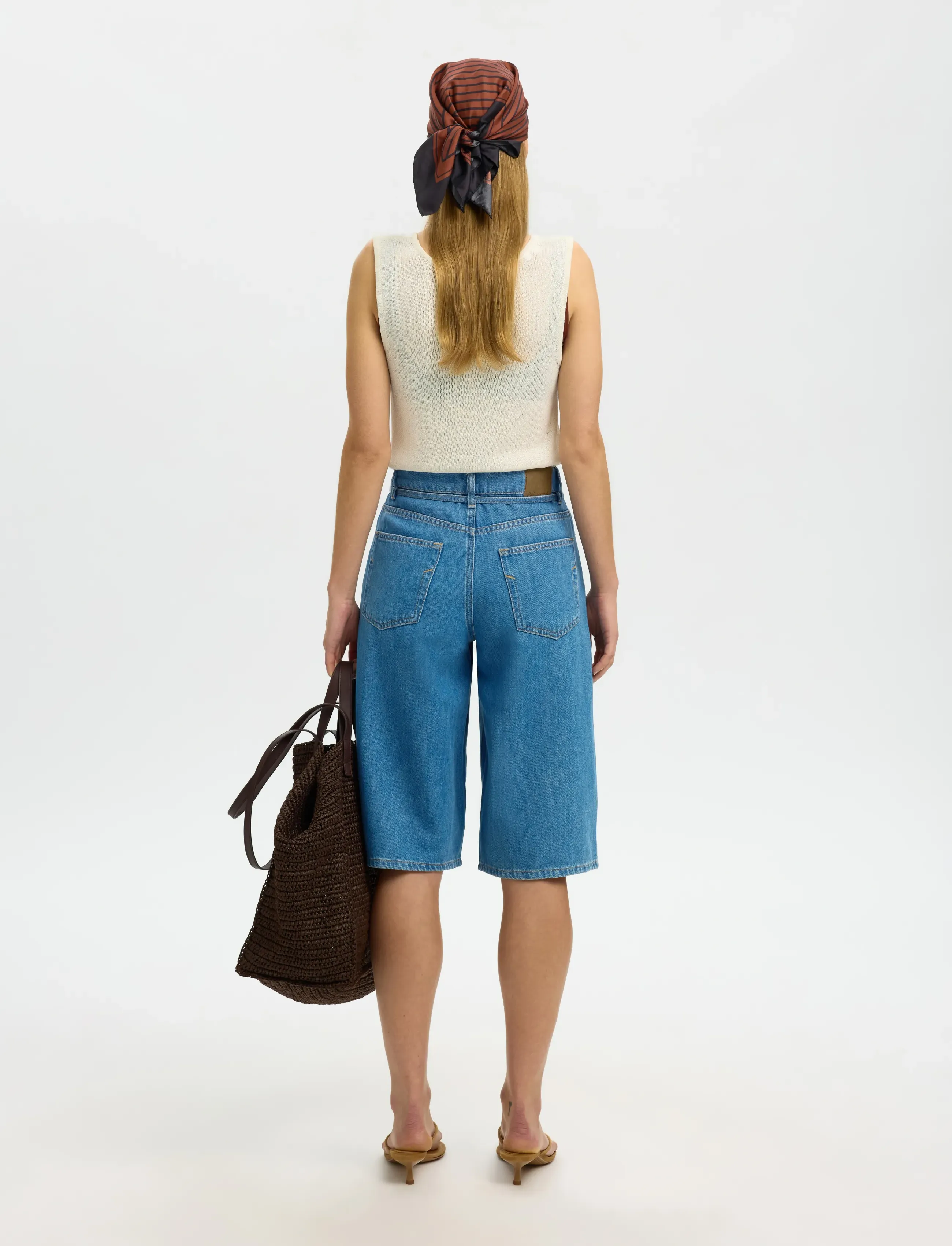 Selected - SLFTENNA MW BERMUDA DENIM SHORTS - gallastuttbuxur - medium blue denim - 2