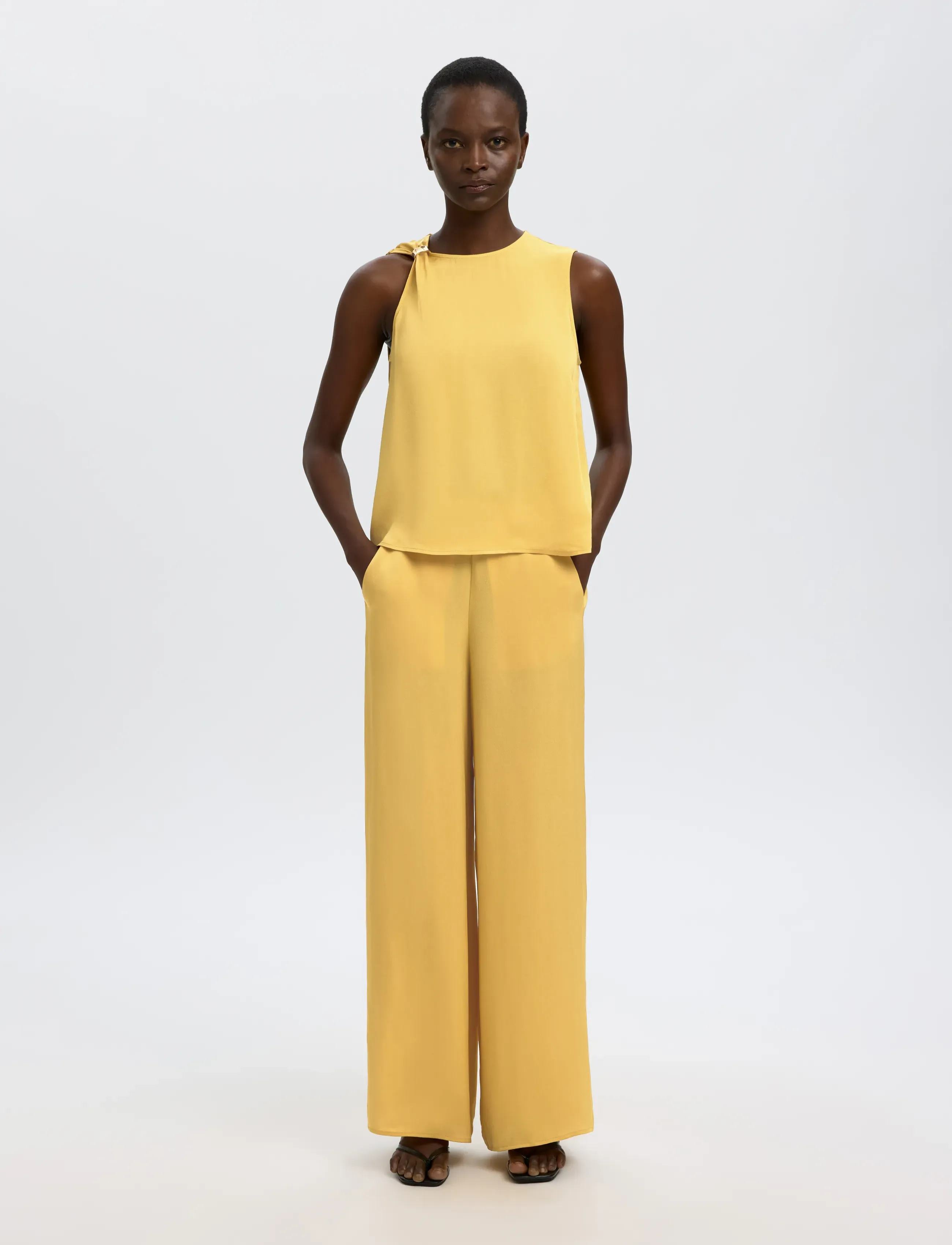 Selected - SLFLAURA HW SLIT PANT B - bukser med lige ben - ochre - 5