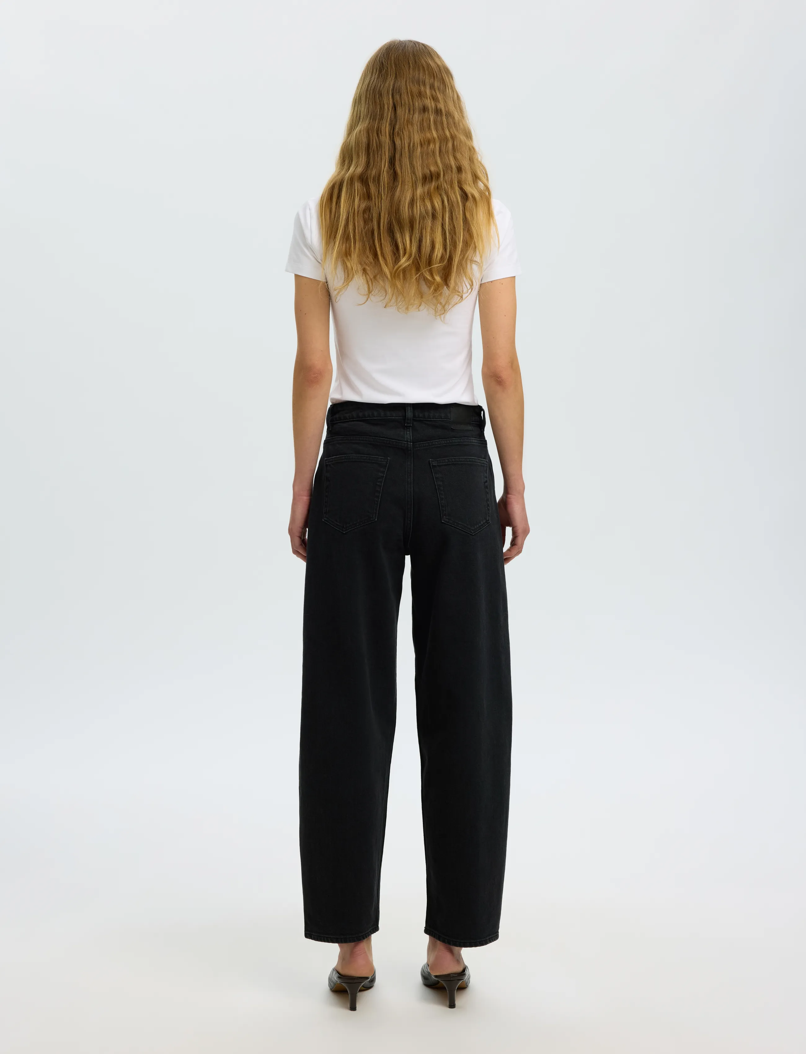 Selected - SLWBARREL BEA-KORI HW JEANS NOOS - black denim - 2