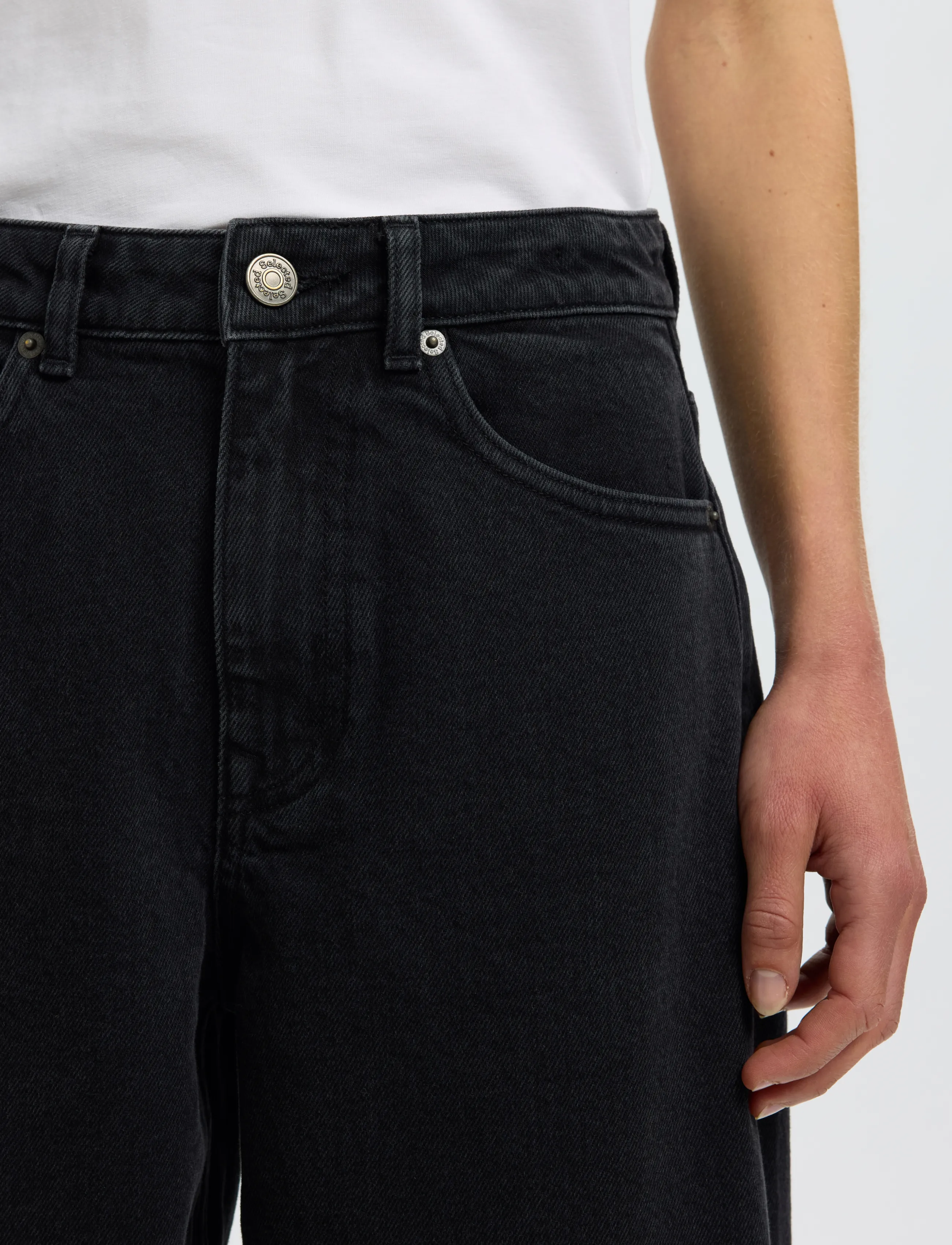 Selected - SLWBARREL BEA-KORI HW JEANS NOOS - black denim - 4