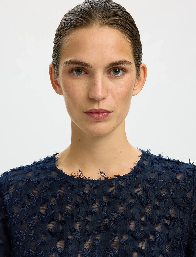 Selected - SLFMARION SS O-NECK TOP EX - kurzämlige blusen - dark sapphire - 3