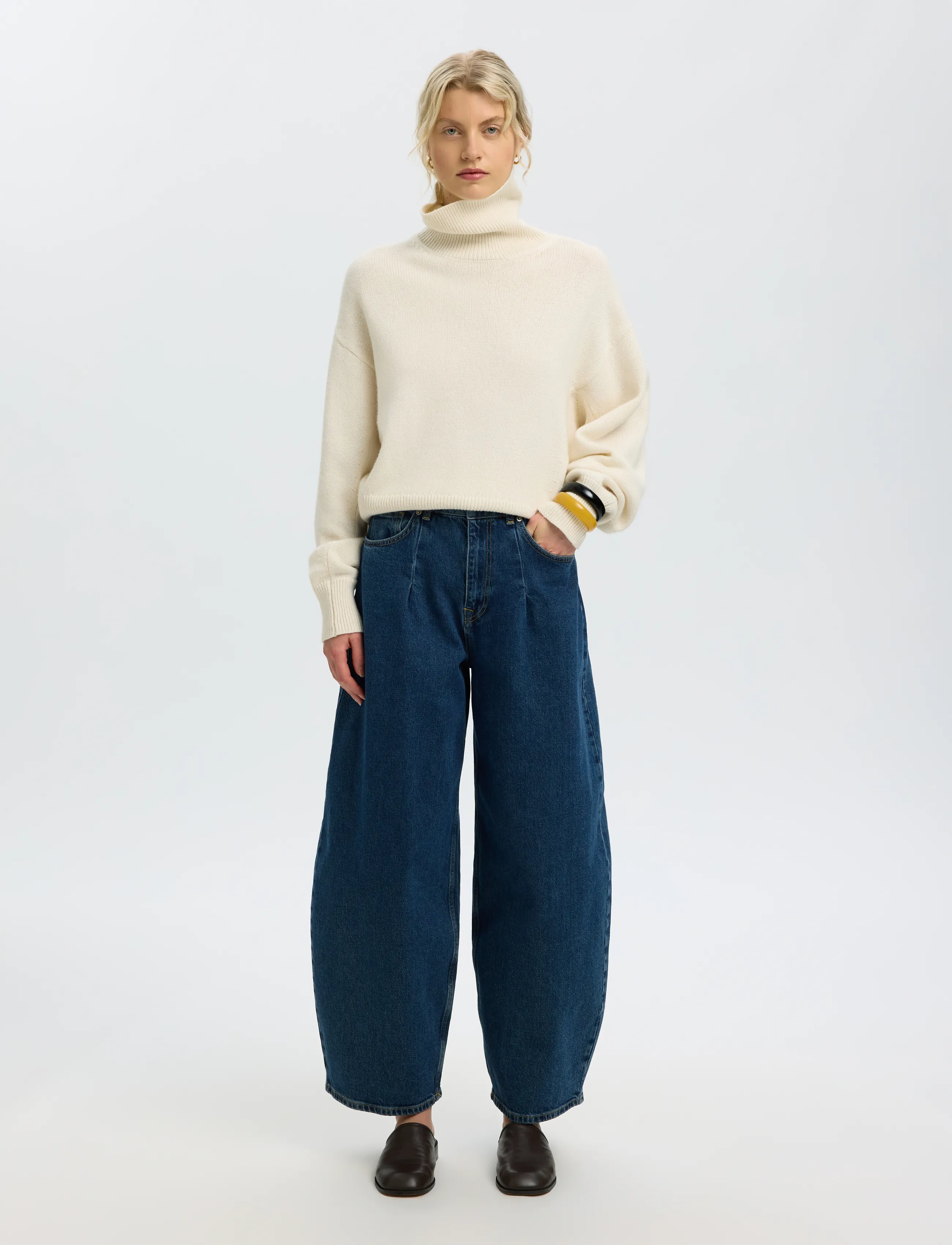 Selected - SLWBARREL LOOSE NANET MID BLUE HW JEANS - barrel jeans - medium blue denim - 3