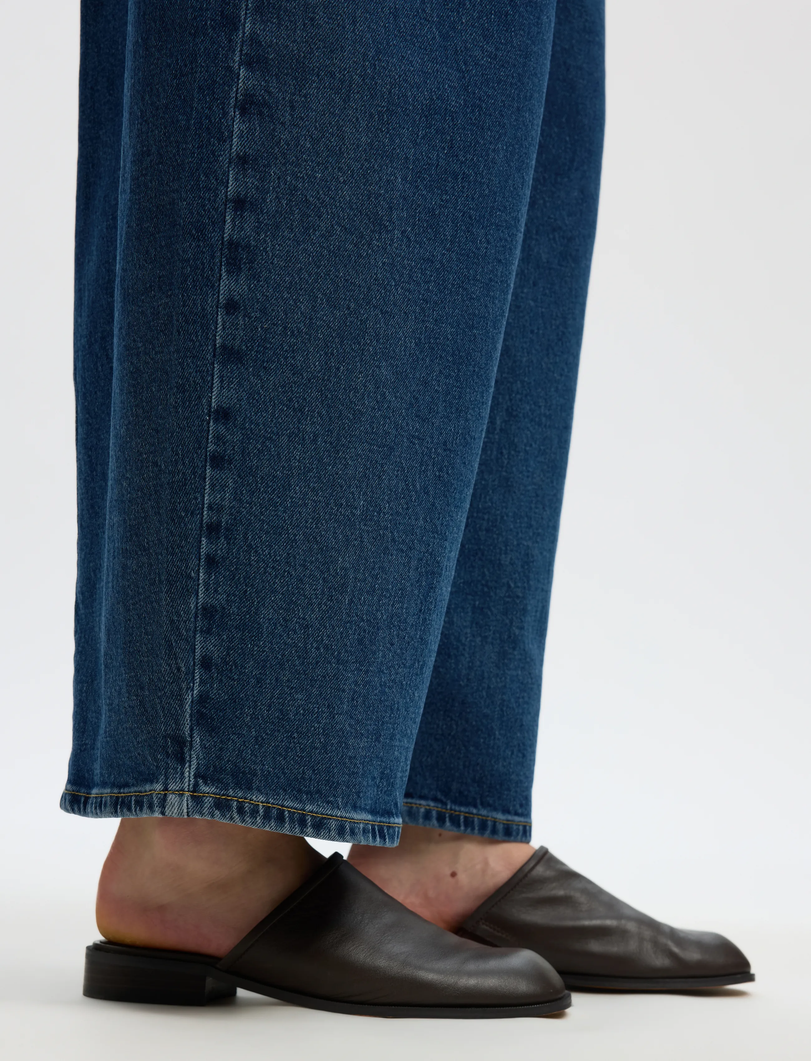 Selected - SLWBARREL LOOSE NANET MID BLUE HW JEANS - barrel jeans - medium blue denim - 4