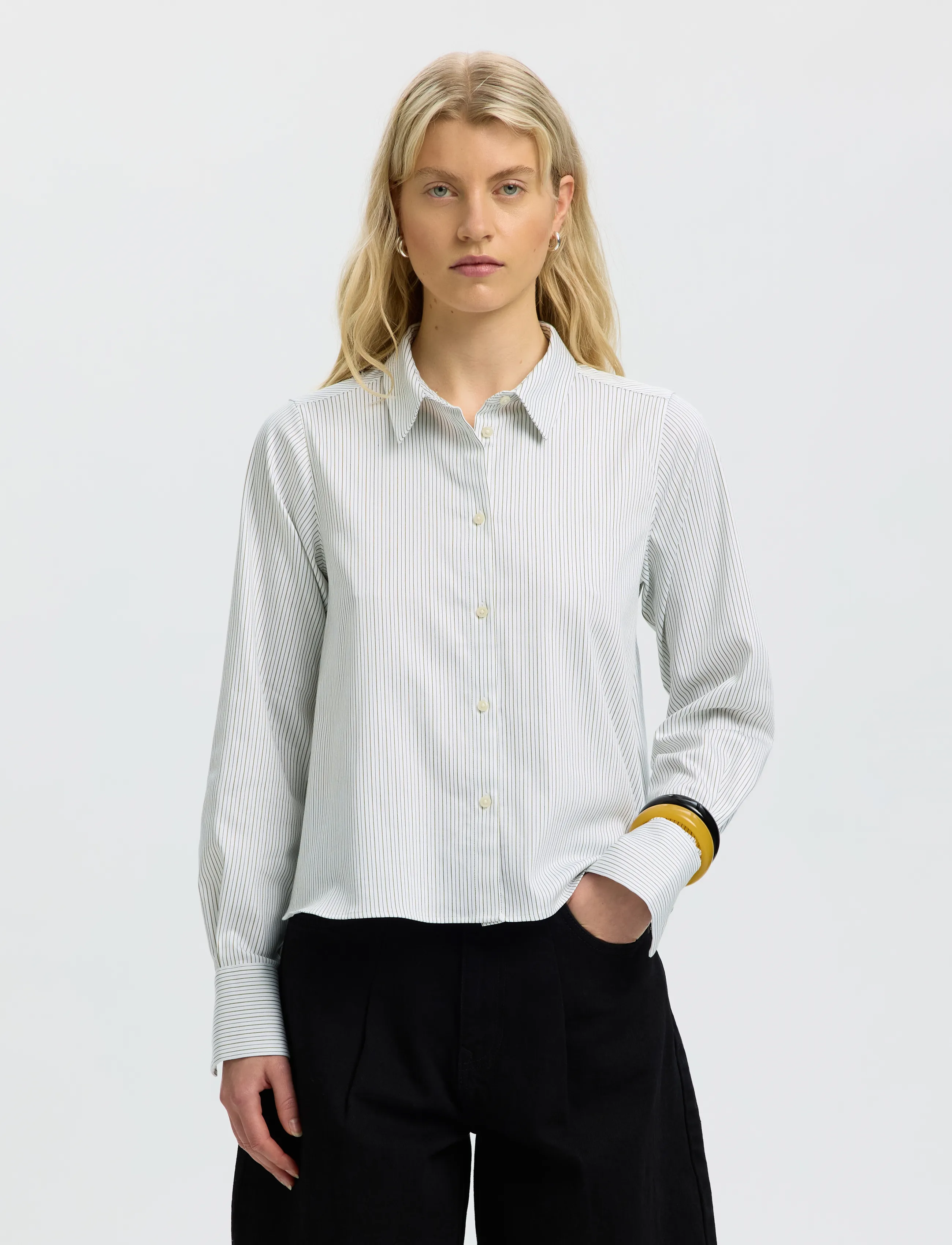 Selected SLWROMIE LS RELAXED SHIRT - Skjortor - AVOCADO OIL / white