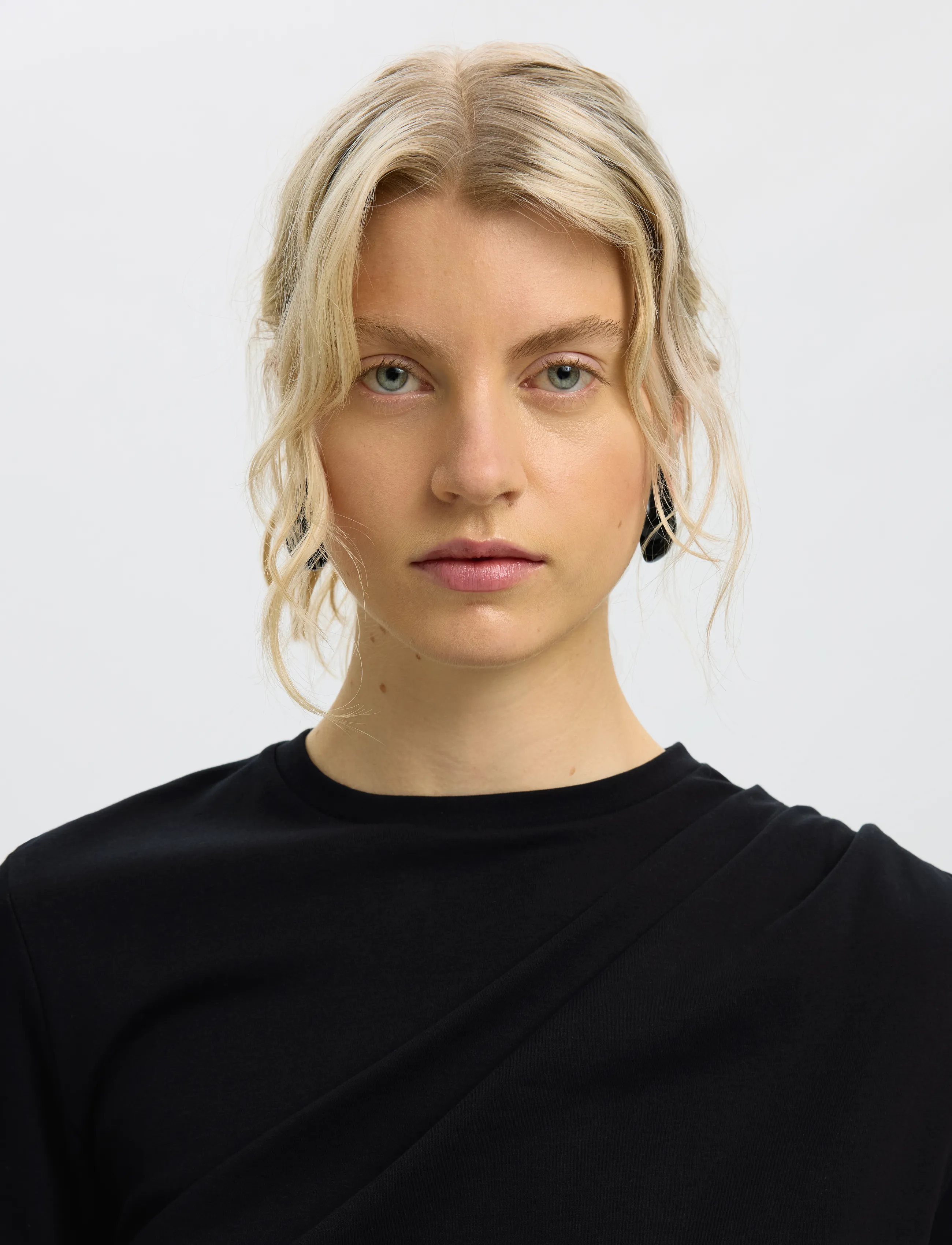 Selected - SLWOLINE LIGHT TWIST TEE - t-shirts - black - 4