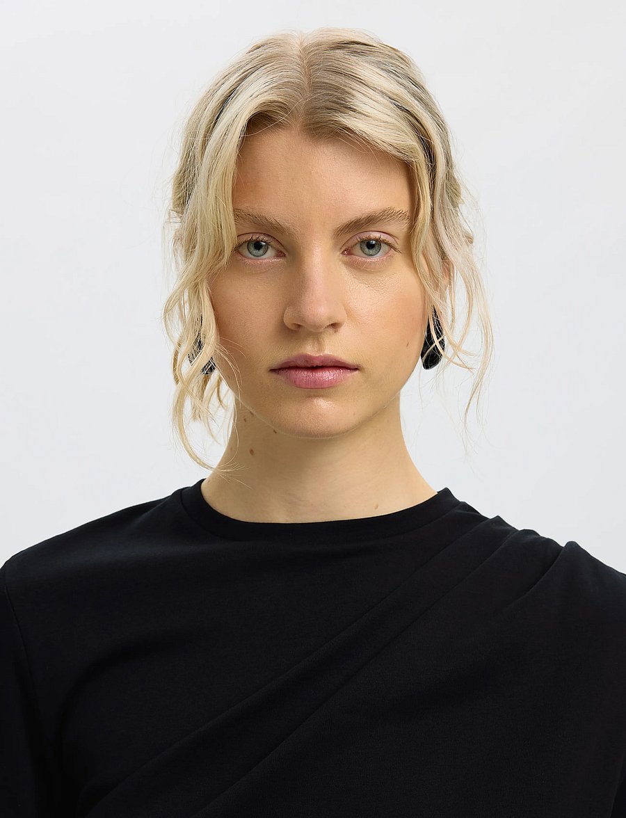 Selected - SLWOLINE LIGHT TWIST TEE - t-shirts - black - 4