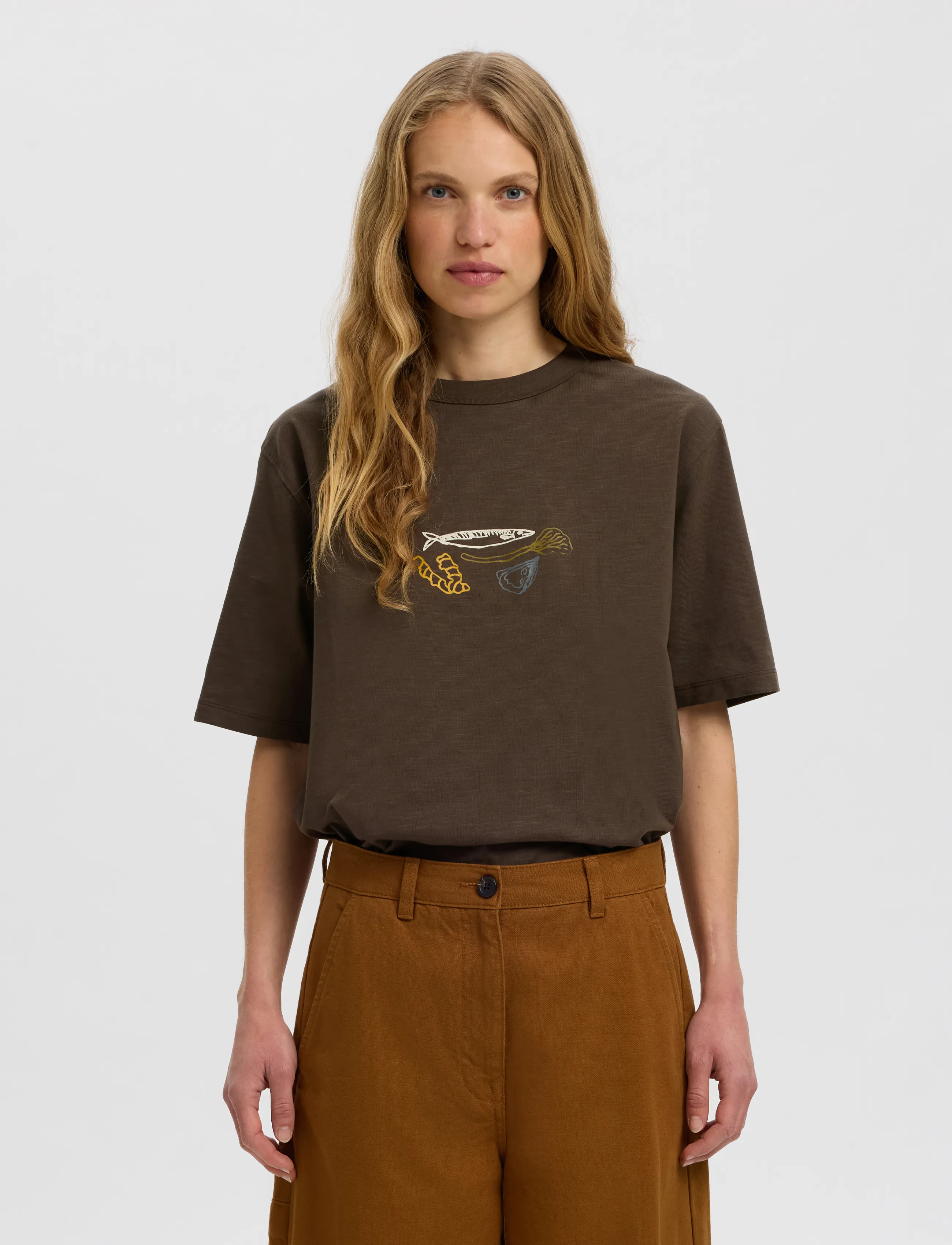 Selected SLWDOMESTIC RELAXED DIA SS TEE - T-Shirts & Tops - TURKISH COFFEE / brown