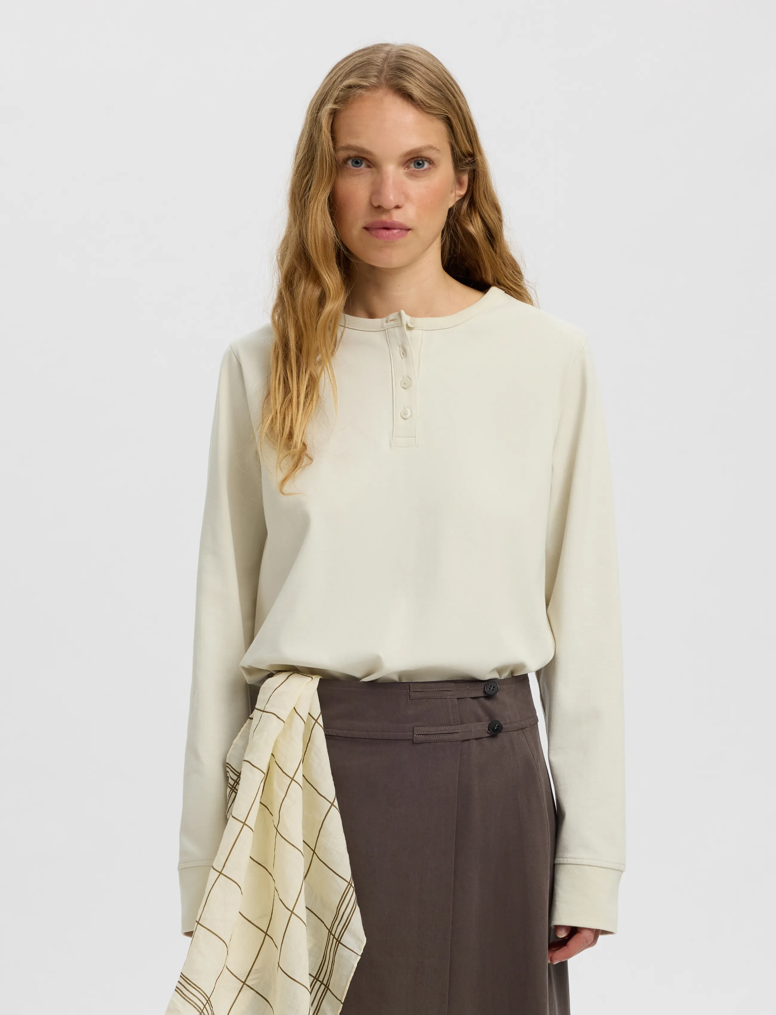 Selected SLWDOMESTIC RONA LS HENLEY - T-särgid ja topid - SILVER BIRCH / cream