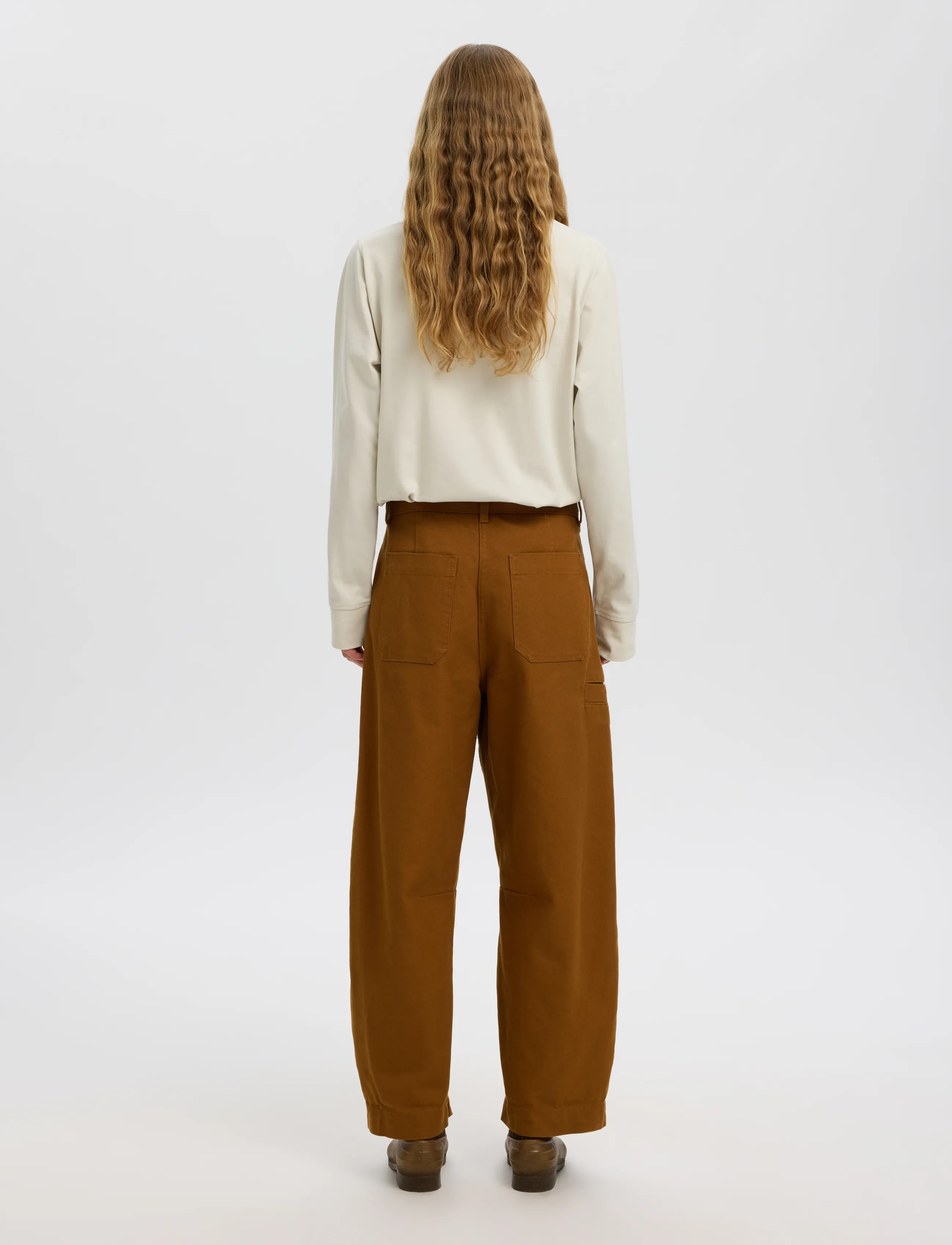 Selected - SLWBARREL NICKA DOMESTIC MW PANT - barrel-püksid - monks robe - 2