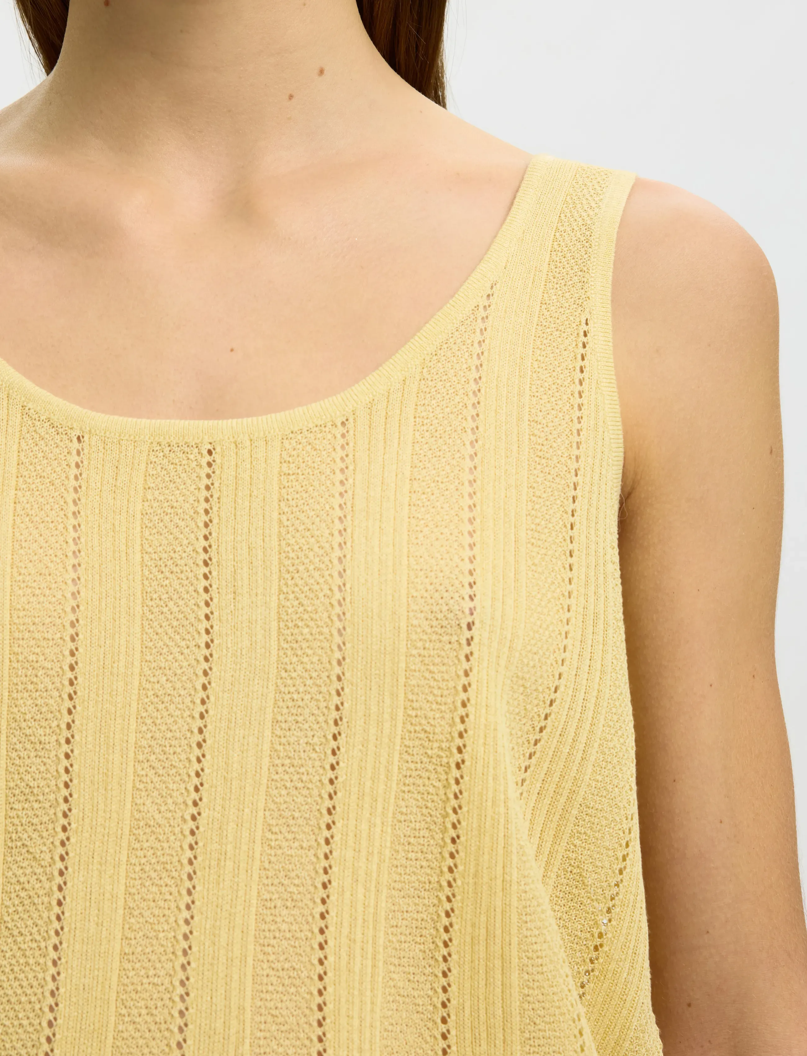 Selected - SLWGLORIA STRUCTURE SL KNIT TOP EX - mouwloze tops - italian straw - 4