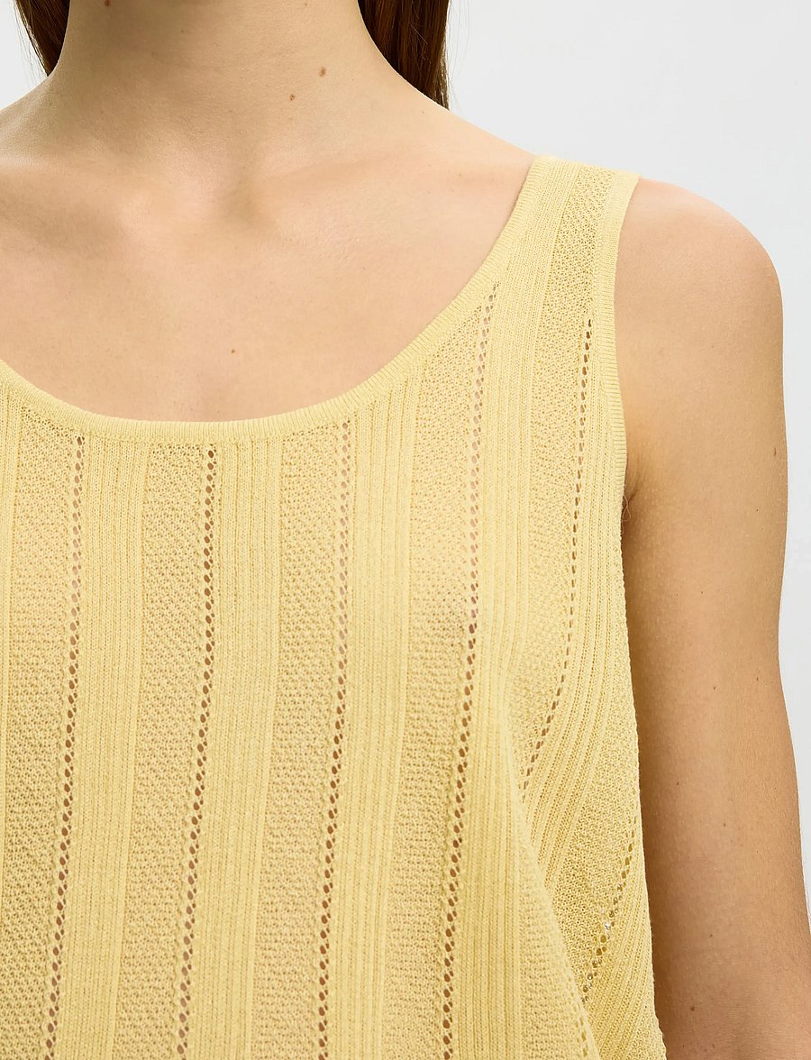 Selected - SLWGLORIA STRUCTURE SL KNIT TOP EX - Ärmellose tops - italian straw - 4