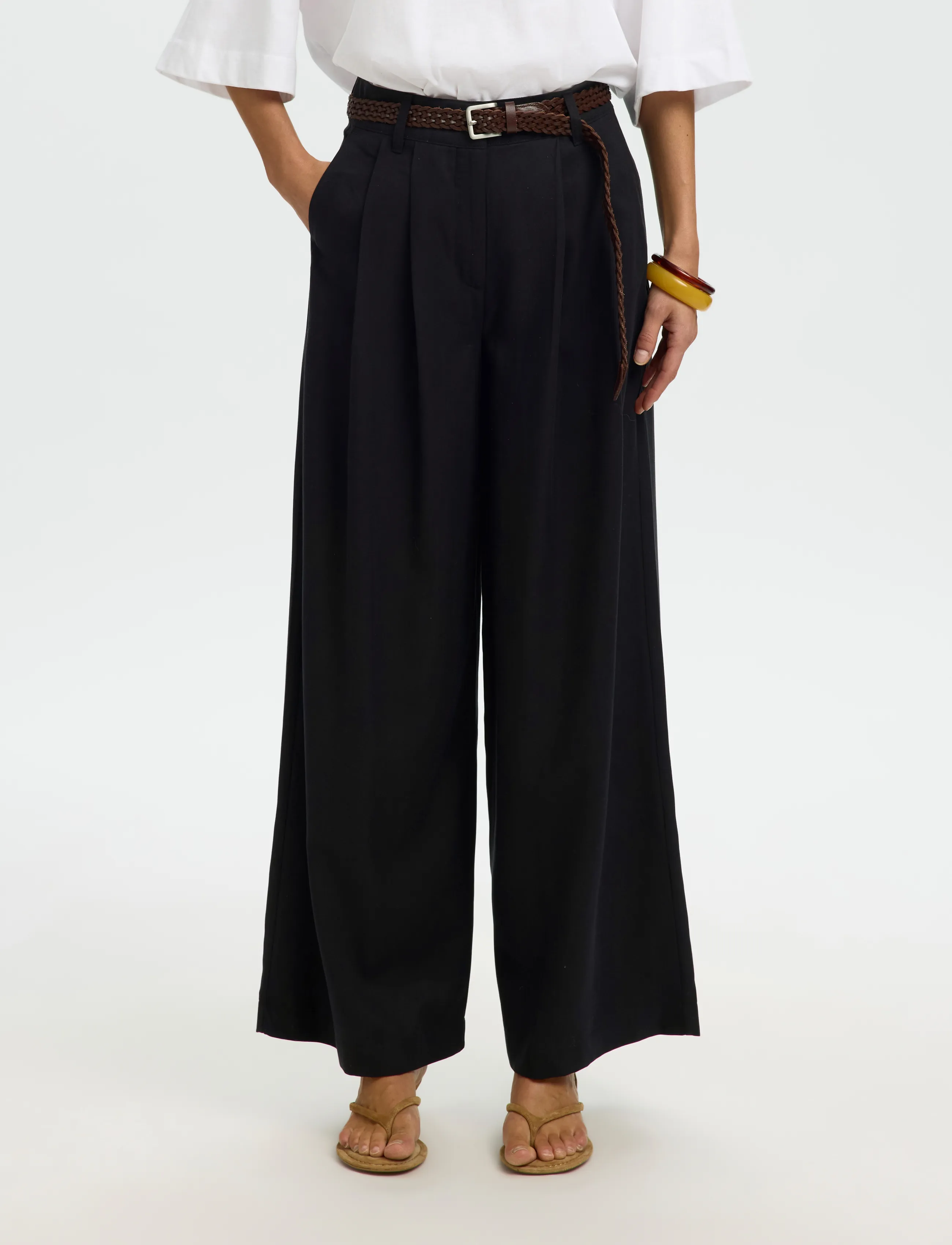 Selected - SLWNATUK-JANNA HW PLEATED PANT - wide leg trousers - black - 0