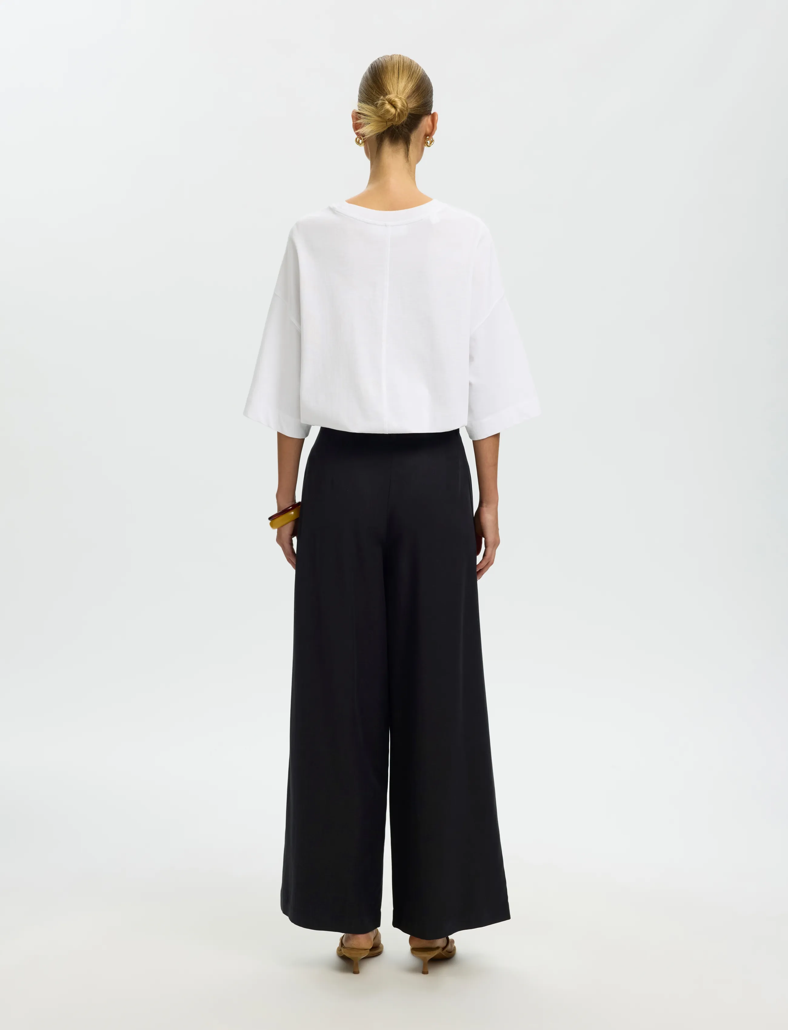 Selected - SLWNATUK-JANNA HW PLEATED PANT - wide leg trousers - black - 2