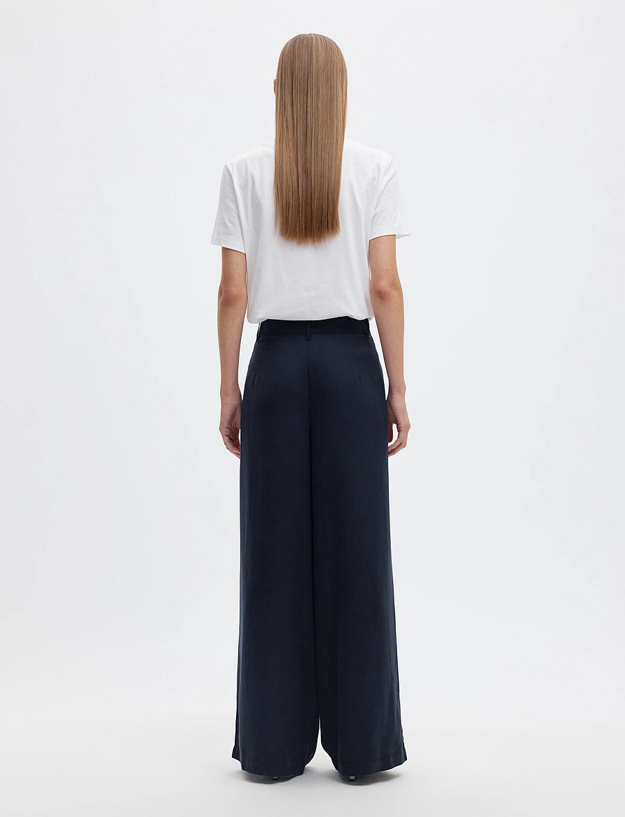 Selected - SLWNATUK-JANNA HW PLEATED PANT - vida byxor - dark sapphire - 2