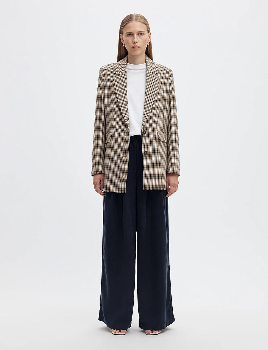 Selected - SLWNATUK-JANNA HW PLEATED PANT - vida byxor - dark sapphire - 3