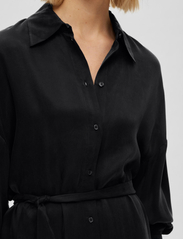 Selected Femme - SLFIRENE-TONIA LS  SHIRT DRESS CURVE - skjortklänningar - black - 3