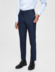 Selected Homme - SLHSLIM-MYLOSTATE FLEX DK BL TRS B NOOS - formal trousers - dark blue - 2