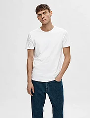 Selected Homme - SLHNEWPIMA SS O-NECK TEE B - lowest prices - bright white - 3