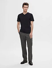 Selected Homme - SLHNEWPIMA SS V-NECK TEE NOOS - lowest prices - black - 6