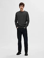 Selected Homme - SLHBERG CREW NECK NOOS - perusneuleet - antracit - 6