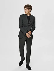 Selected Homme - SLHBERG CREW NECK NOOS - podstawowa odzież z dzianiny - black - 4
