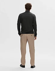 Selected Homme - SLHBERG HALF ZIP CARDIGAN NOOS - džemperiai su trumpu užtrauktuku - antracit - 3