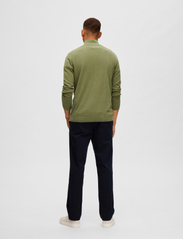Selected Homme - SLHBERG HALF ZIP CARDIGAN NOOS - trøjer med lynlås - vineyard green - 3