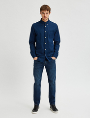 Selected Homme - SLHREGRICK-DENIM SHIRT LS U - džinsiniai marškiniai - dark blue denim - 4