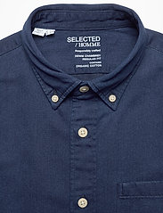 Selected Homme - SLHREGRICK-DENIM SHIRT LS U - denimowe koszulki - dark blue denim - 7