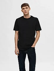 Selected Homme - SLHCOLMAN SS O-NECK TEE NOOS - lowest prices - black - 2
