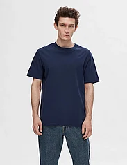 Selected Homme - SLHCOLMAN SS O-NECK TEE NOOS - lowest prices - navy blazer - 2