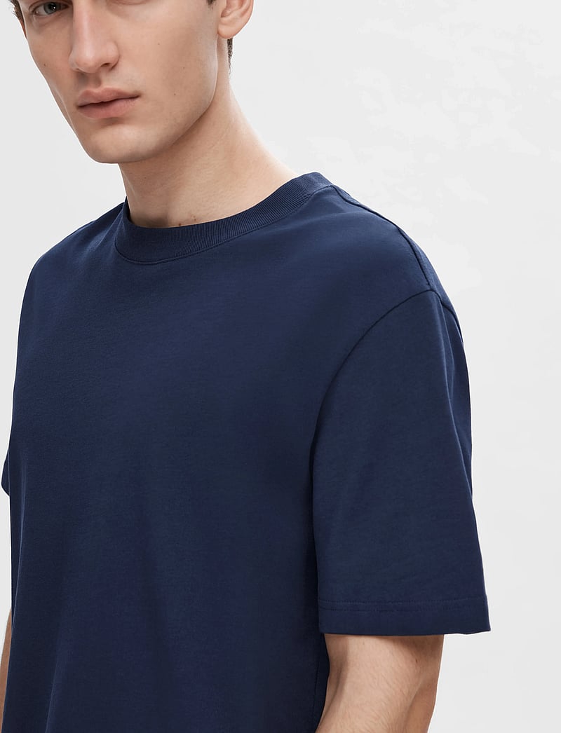 Selected - SLHCOLMAN SS O-NECK TEE NOOS - kurzärmelig - navy blazer - 4