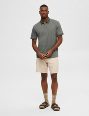 Selected Homme - SLHFAVE ZIP SS POLO NOOS - alhaisimmat hinnat - agave green - 4