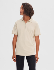 Selected Homme - SLHFAVE ZIP SS POLO NOOS - polo shirts - oatmeal - 2